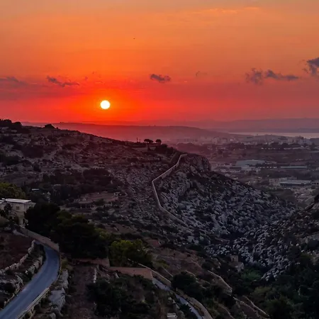 Kampanella - Luxury 7 Bedroom With Pool , Jacuzzi , Panoramic Sea & Sunset Views Madliena