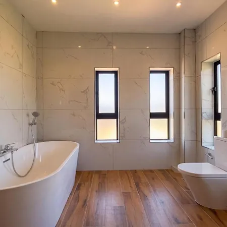 Kampanella - Luxury 7 Bedroom With Pool , Jacuzzi , Panoramic Sea & Sunset Views Villa Madliena