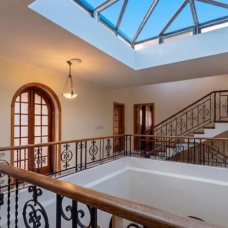 Kampanella - Luxury 7 Bedroom With Pool , Jacuzzi , Panoramic Sea & Sunset Views *