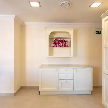 Villa Kampanella - Luxury 7 Bedroom With Pool , Jacuzzi , Panoramic Sea & Sunset Views *
