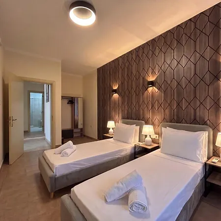 Βίλα Kampanella - Luxury 7 Bedroom With Pool , Jacuzzi , Panoramic Sea & Sunset Views Madliena