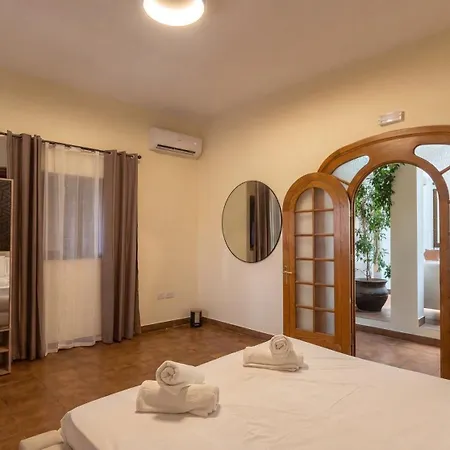 Kampanella - Luxury 7 Bedroom With Pool , Jacuzzi , Panoramic Sea & Sunset Views Villa