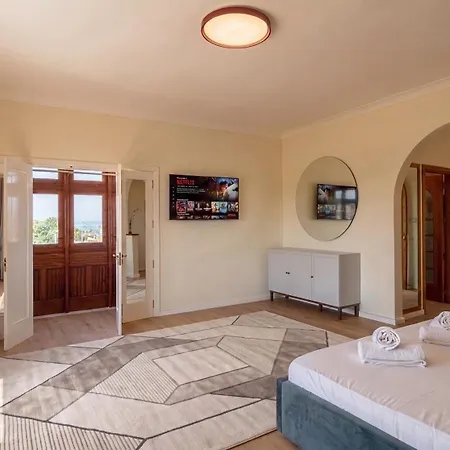 Villa Kampanella - Luxury 7 Bedroom With Pool , Jacuzzi , Panoramic Sea & Sunset Views